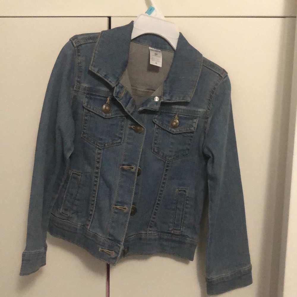 Jean jacket. Size 5t